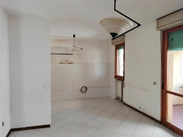 Appartamento quadrilocale in vendita in Campi Bisenzio