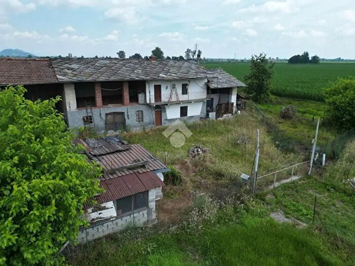 Casa con 5 locali in vendita in Via Pralargo, Barge