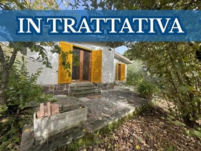 Casa trilocale in vendita in Via dei Boschi, Sutri