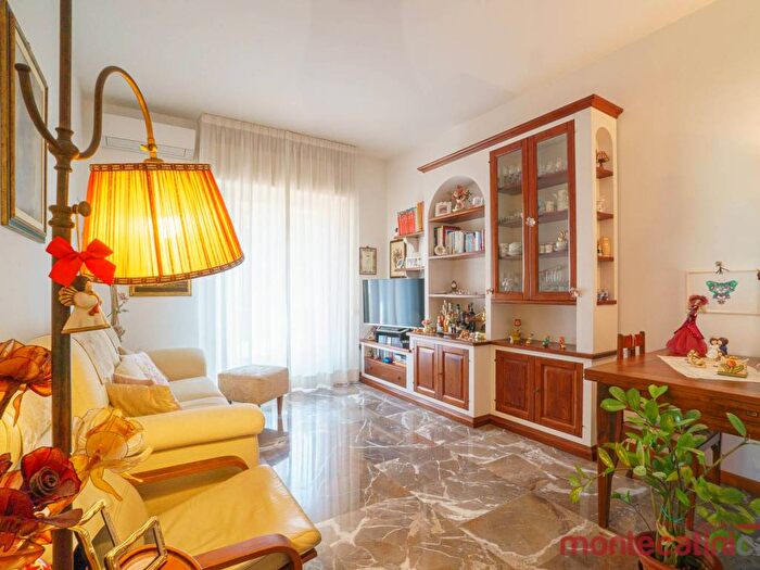 Appartamento quadrilocale in vendita in Via Arrigo Boito, MontecatiniTerme