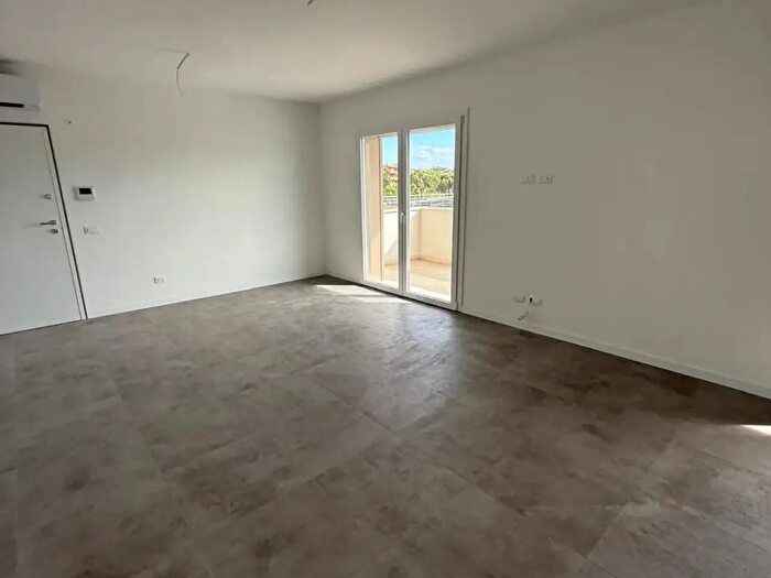 Appartamento trilocale in vendita in Via Raffaello Sanzio, Senigallia
