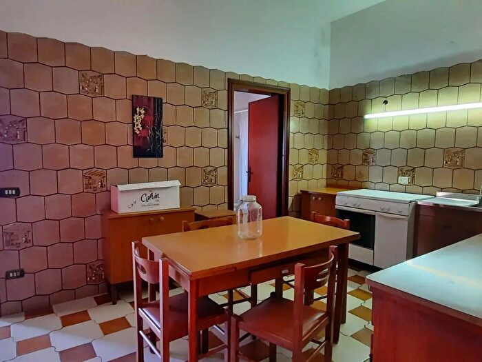 Casa con 7 locali in vendita in Marsala