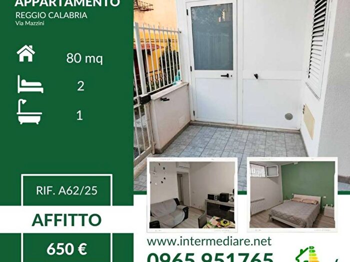 Appartamento trilocale in affitto in Via Mazzini, Centro Storico, Reggio Calabria
