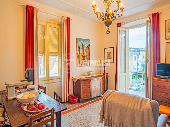 Appartamento trilocale in vendita in Via Natale Paggi, Lavagna