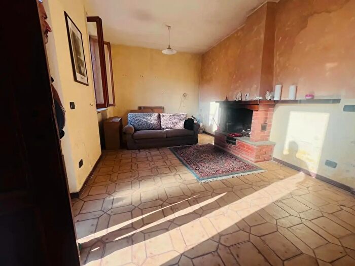 Casa con 9 locali in vendita in Monsummano Terme