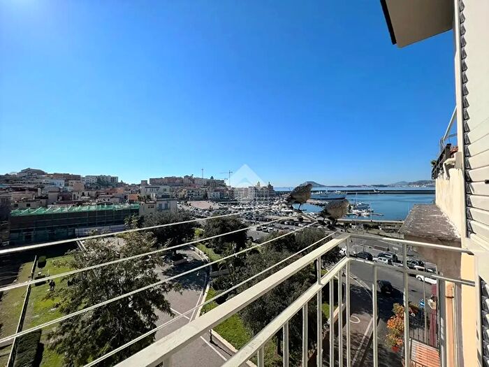 Appartamento bilocale in affitto in Via Serapide, Pozzuoli