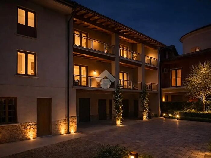 Appartamento trilocale in vendita in Via Manzoni, Brignano Gera DAdda