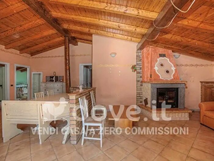 Appartamento quadrilocale in vendita in Via Brancati, Bronte