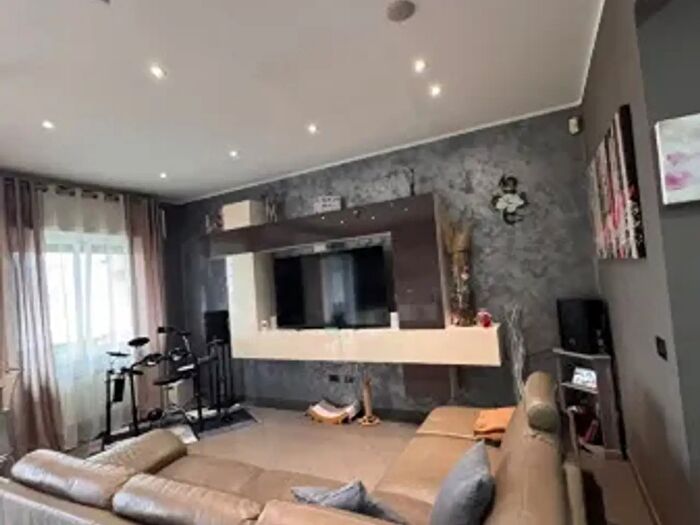 Appartamento con 5 locali in vendita in Via dell'Acciaio, Genova
