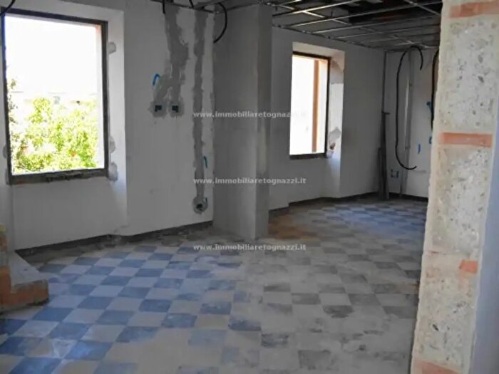 Appartamento con 6 locali in vendita in Zona Semicentrale, Poggibonsi