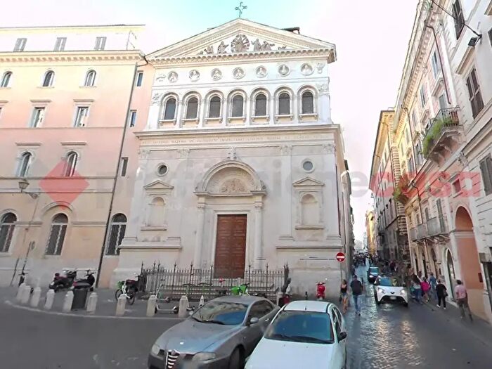 Appartamento quadrilocale in affitto in Via di Santa Chiara, Roma