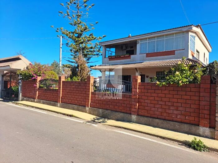 Casa con 5 locali in vendita in Via dei Gelsomini, Crotone