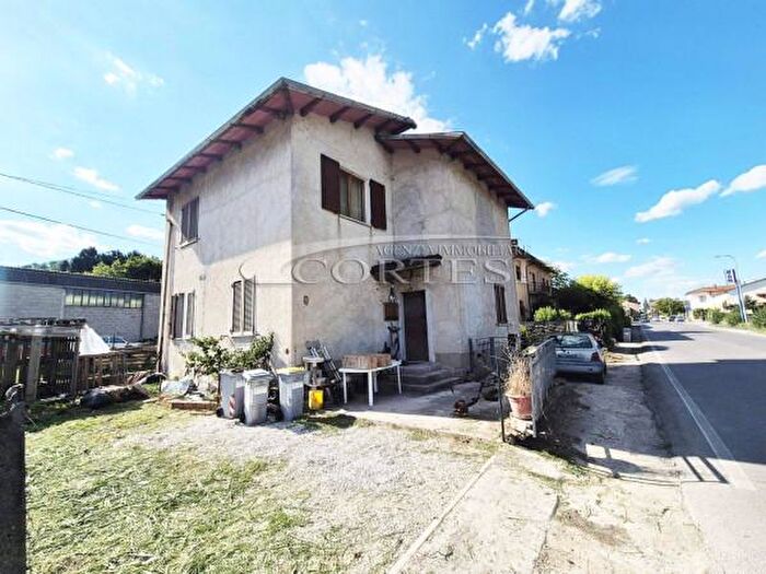 Appartamento con 6 locali in vendita in Via Trento, Citta Di Castello