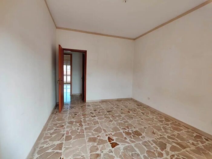 Appartamento quadrilocale in vendita in Via Mascalucia, Siracusa