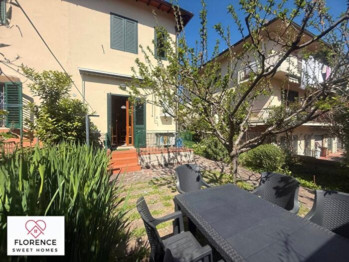 Casa quadrilocale in affitto in Via Settembre, Centro, Scandicci