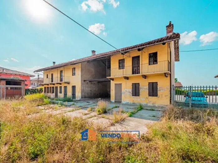Casa con 6 locali in vendita in Via La Prata, Villafalletto