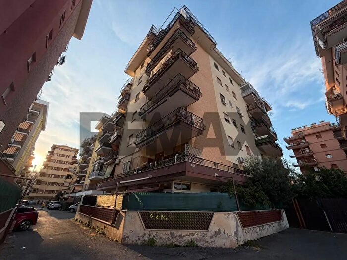 Appartamento trilocale in vendita in Via Palo Laziale, Ladispoli