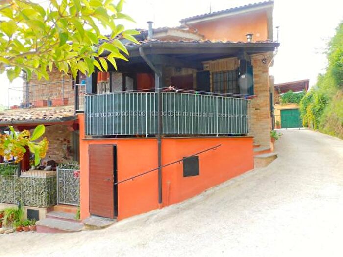 Appartamento trilocale in vendita in Contrada Terro, Sarnano