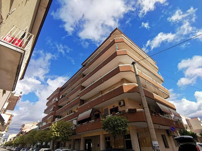 Appartamento quadrilocale in affitto in Via Giulio Antonio Acquaviva, Lincoln, Caserta