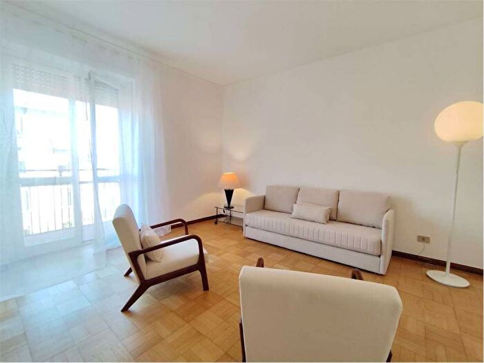 Appartamento trilocale in affitto in via Londonio, Paolo Sarpi, Milano