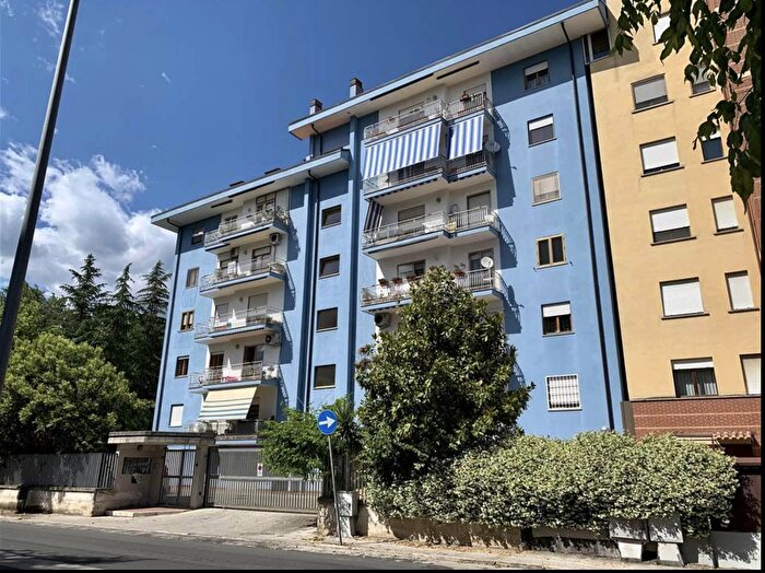 Appartamento con 7 locali in vendita in Viale Grecia, Frosinone