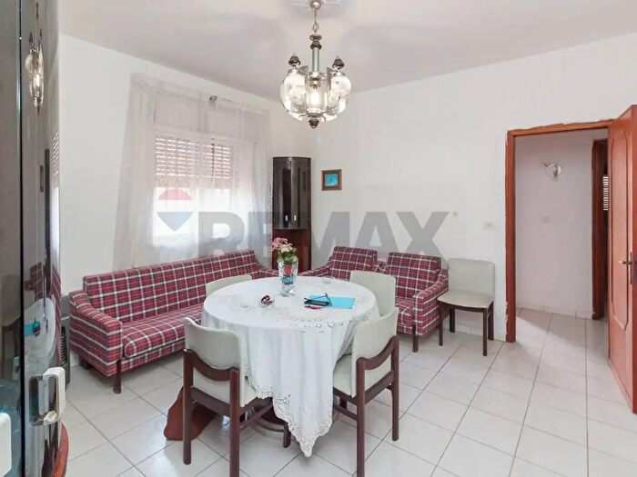 Casa con 8 locali in vendita in Via Acero, Catania