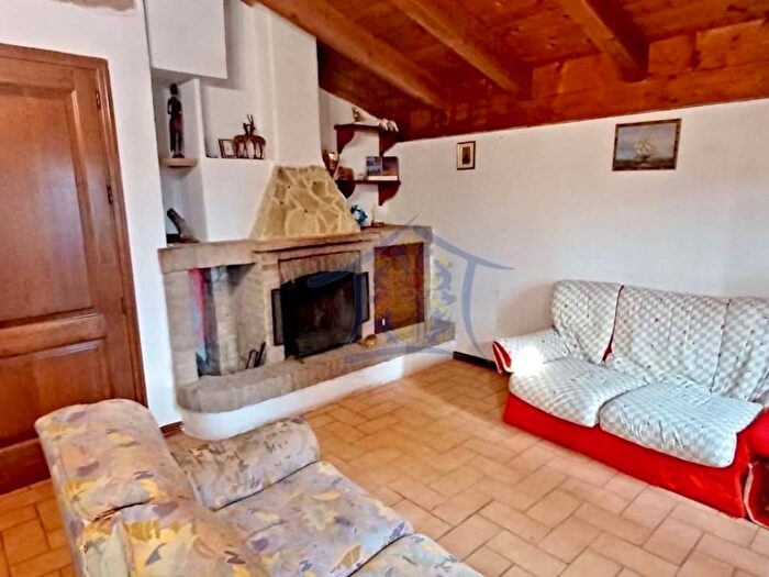 Appartamento quadrilocale in affitto in Via Grande o Rosa, Soliera