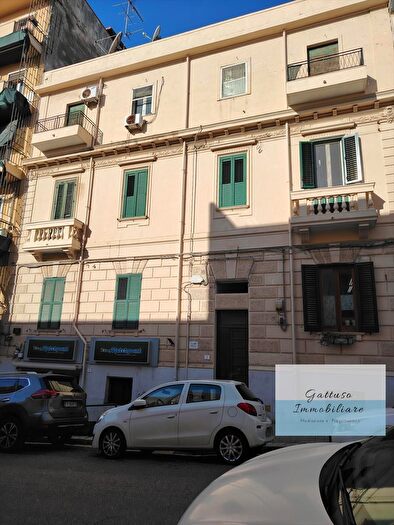 Appartamento con 5 locali in vendita in Reggio Calabria
