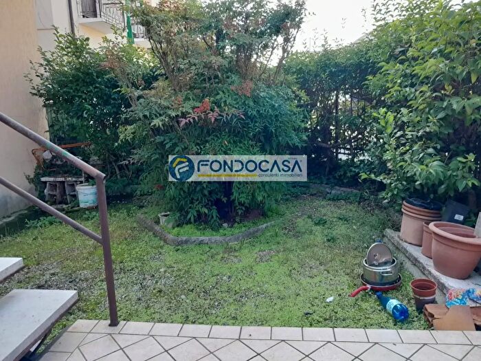 Casa quadrilocale in vendita in Via Mezzocolle, Desenzano Del Garda