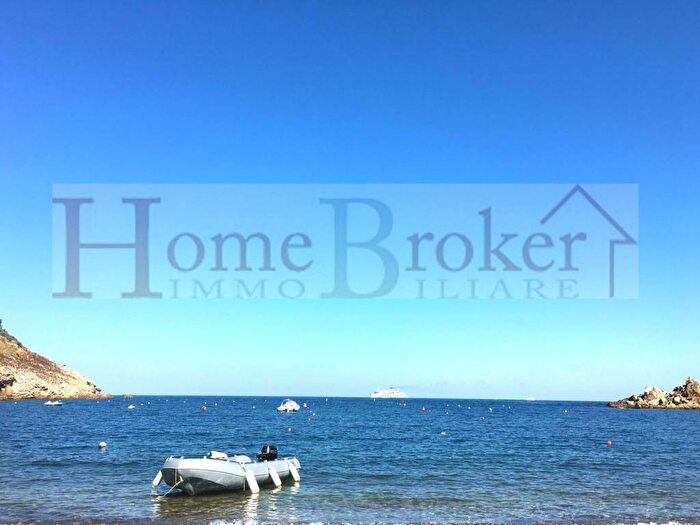 Casa con 6 locali in affitto in Nisporto, Rio