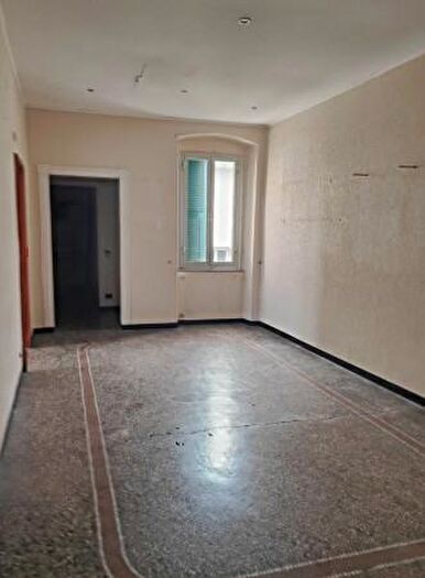 Appartamento con 6 locali in vendita in Piazzale Isidoro Pestarino, Genova