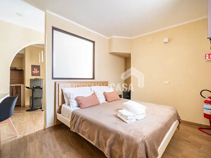 Appartamento bilocale in vendita in Piazza SantOnofrio, Palermo