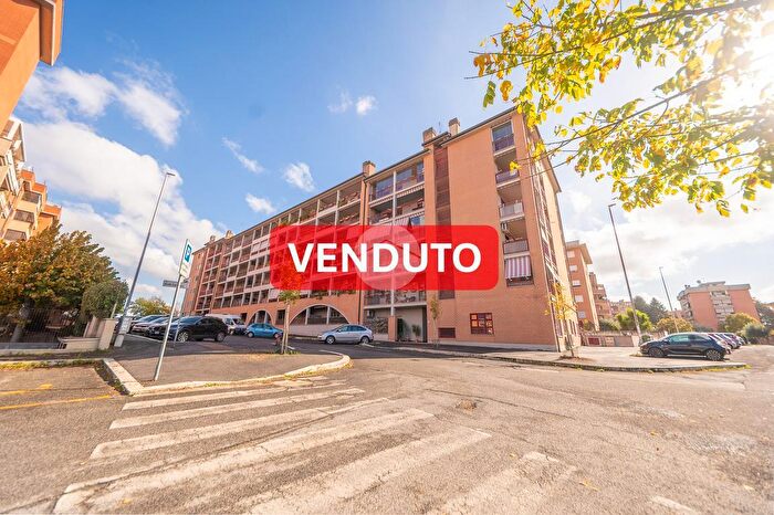 Appartamento monolocale in vendita in Via Raffaello Morghen, Roma