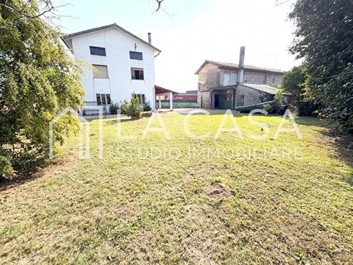 Casa con 6 locali in vendita in Località Capraio, San Vito Al Tagliamento