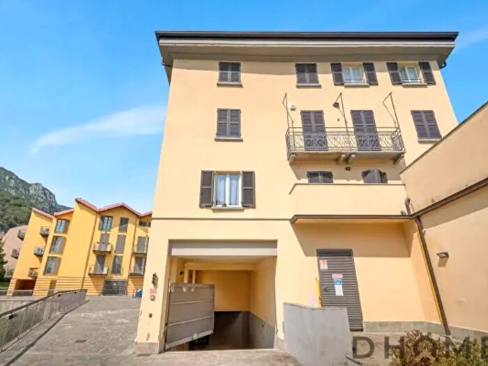 Appartamento trilocale in vendita in Via dei Partigiani, Lecco