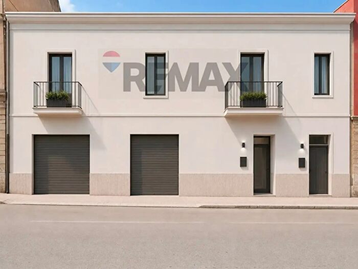 Appartamento con 18 locali in vendita in Via Argenteria, Erice