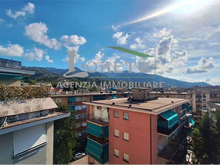 Appartamento trilocale in vendita in via fratelli bandiera, Golf Castellino, Rapallo