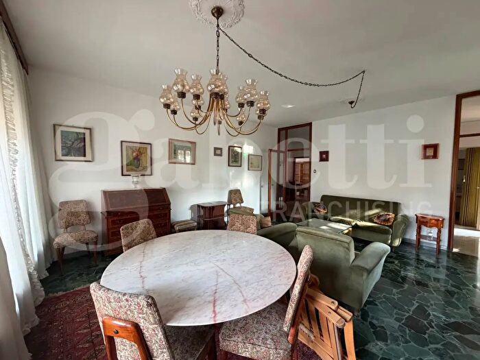 Appartamento con 5 locali in vendita in Via Bissuola, Venezia
