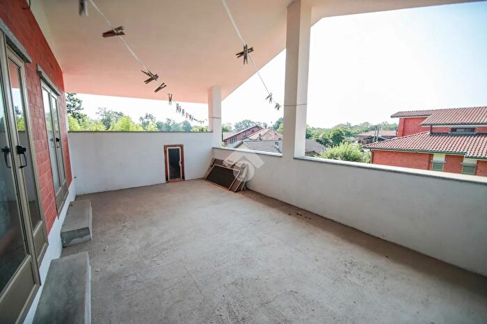 Casa con 11 locali in vendita in Viale Paradiso, Rivarossa