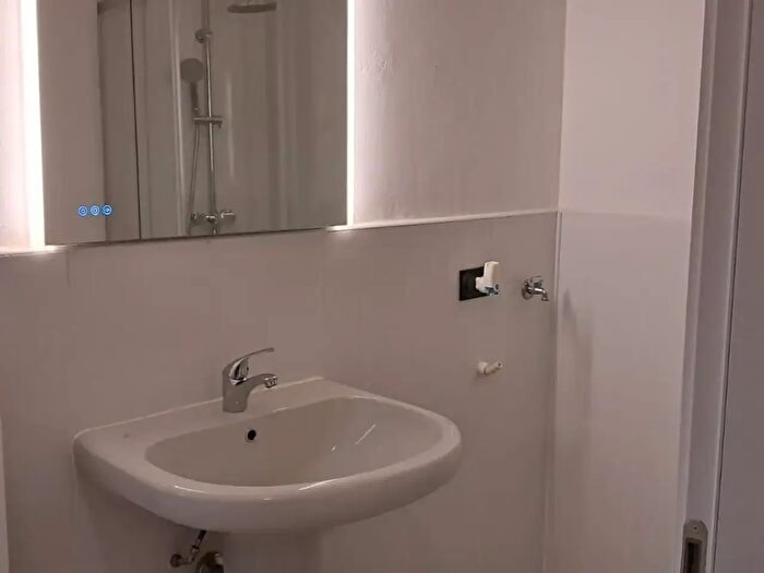 Appartamento trilocale in vendita in Brescia