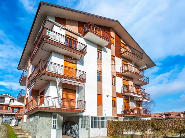 Appartamento trilocale in vendita in Via Piave, Giaveno