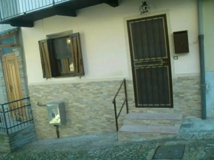 Casa bilocale in vendita in Frazione Murazze, Valle San Nicolao