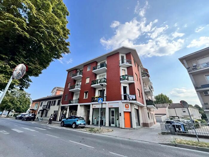 Appartamento trilocale in vendita in Alba