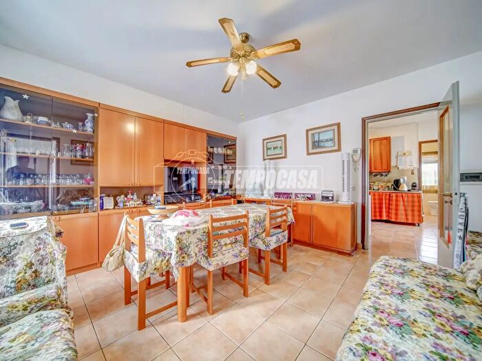 Casa quadrilocale in vendita in Via Sivo, Castelletto Sopra Ticino