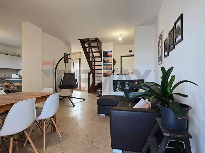 Appartamento con 6 locali in vendita in Via Massera C, Spoltore