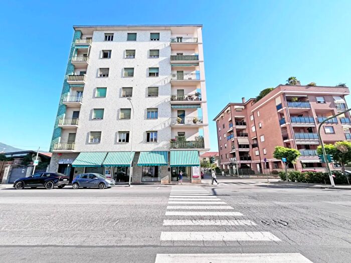 Appartamento trilocale in affitto in Via Moffa di Lisio, Pinerolo