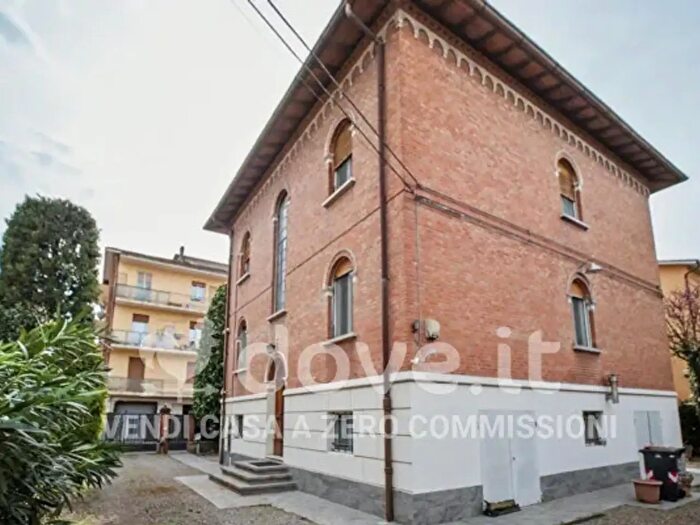 Appartamento quadrilocale in vendita in Via a Casoli, Modena