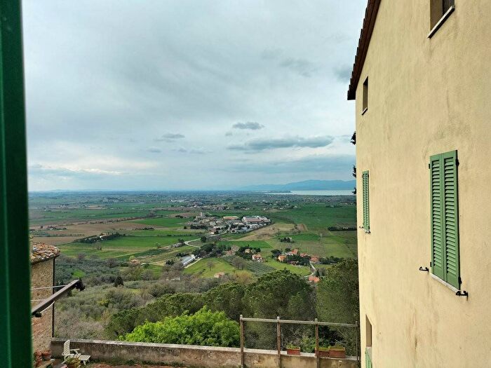 Appartamento quadrilocale in affitto in Piazza Umberto I, Centro, Panicale