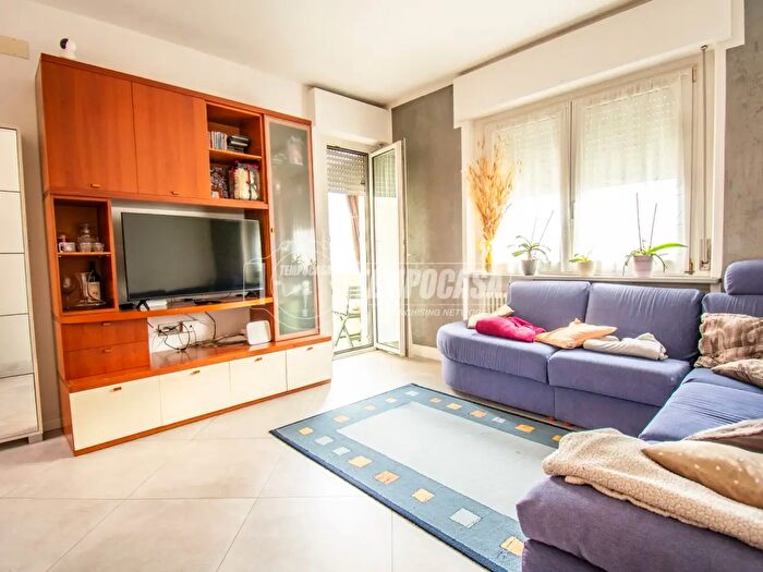 Appartamento quadrilocale in vendita in Via Frumento a, Arco