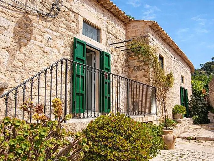 Appartamento con 10 locali in vendita in Via Gargano, Scicli